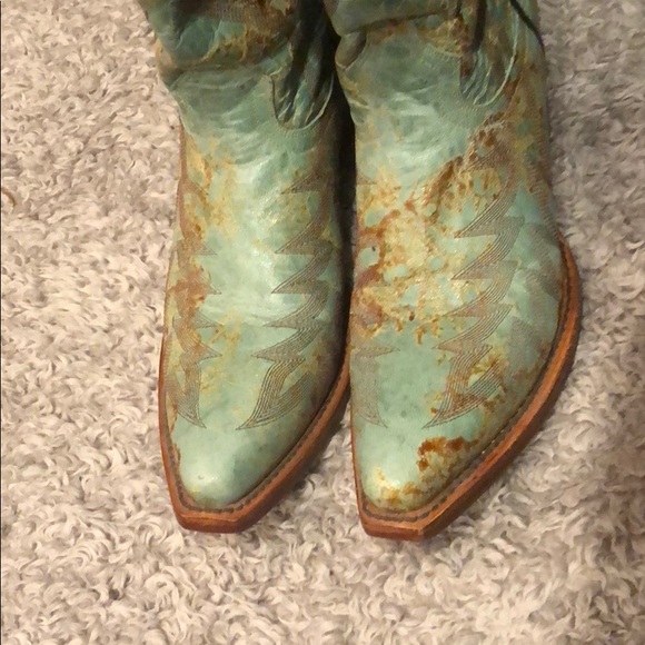 Corral boots - Picture 3 of 3